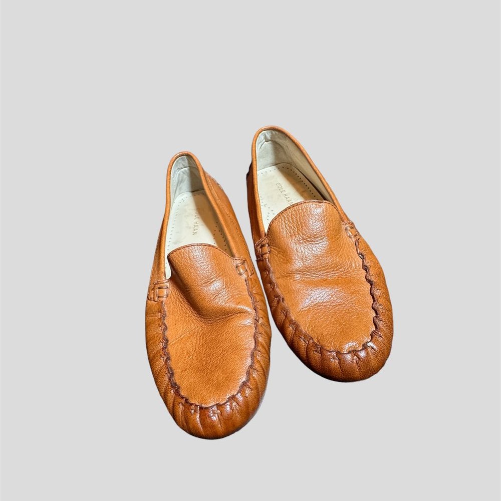 Cole Haan size 5.5B tan leather flats